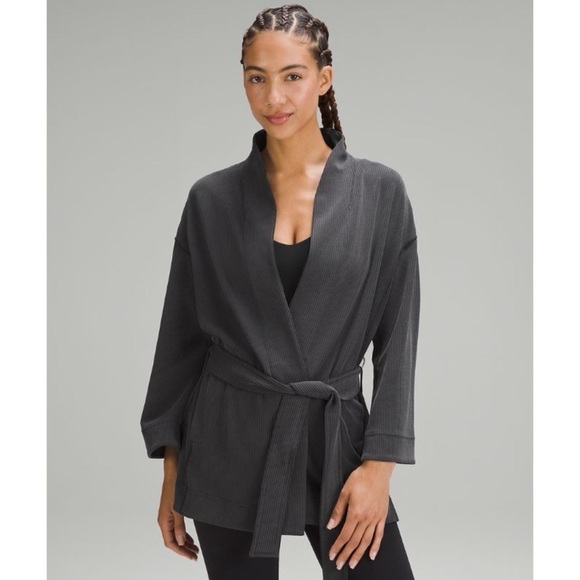 Lululemon Ribbed Softstreme Belted Wrap Black Size 10 NWT - Picture 1 of 12